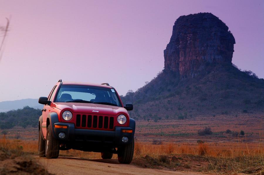  Jeep Cherokee 2002 года  (фото 77 из 130)